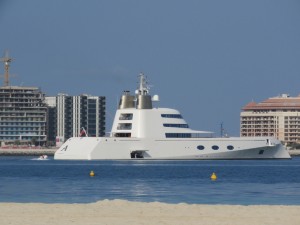 UAE 01-14 b   